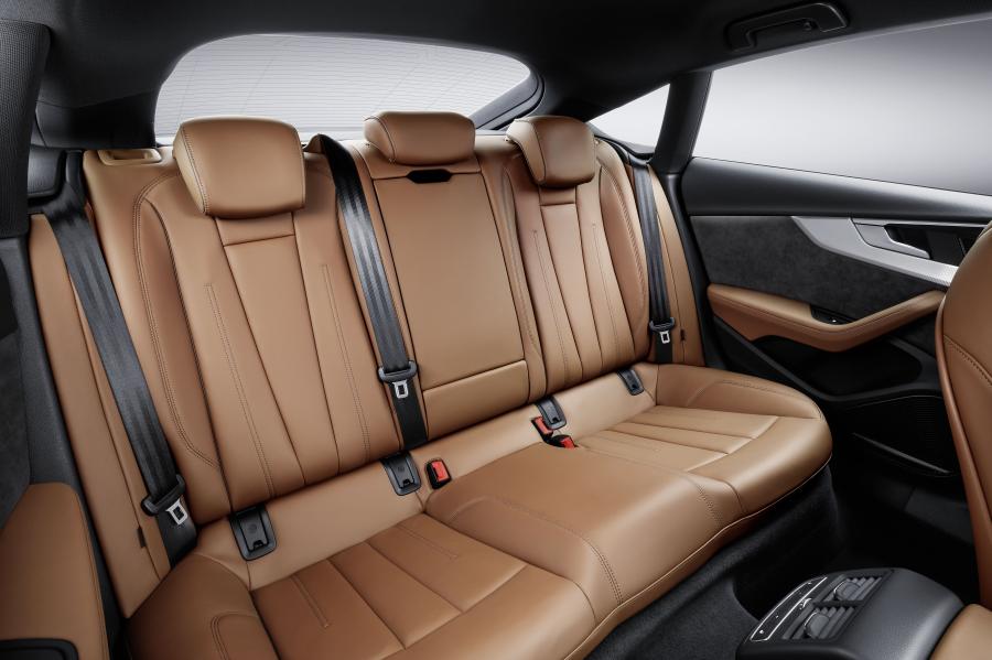 Интерьер Audi A5 Sportback 2.0 TDI Quattro S-Line 2016 года  (WW) (фото 15 из 35)